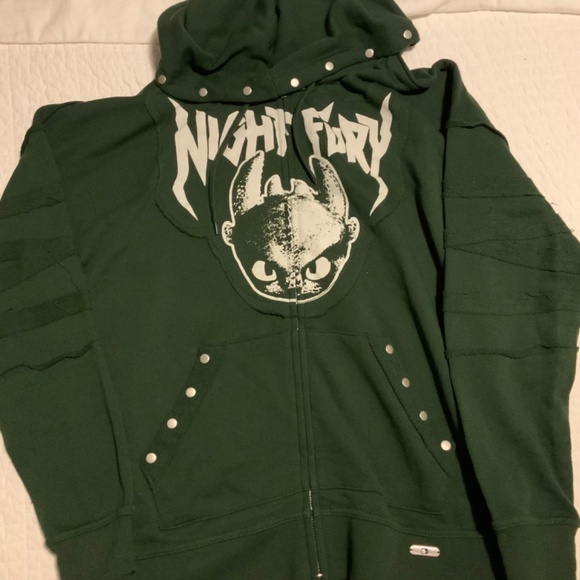 How To Train Your Dragon Night Fury Hoodie - Picture 3 of 8